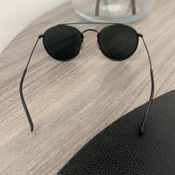 Ray-Ban sunglasses - Picture 5 of 6